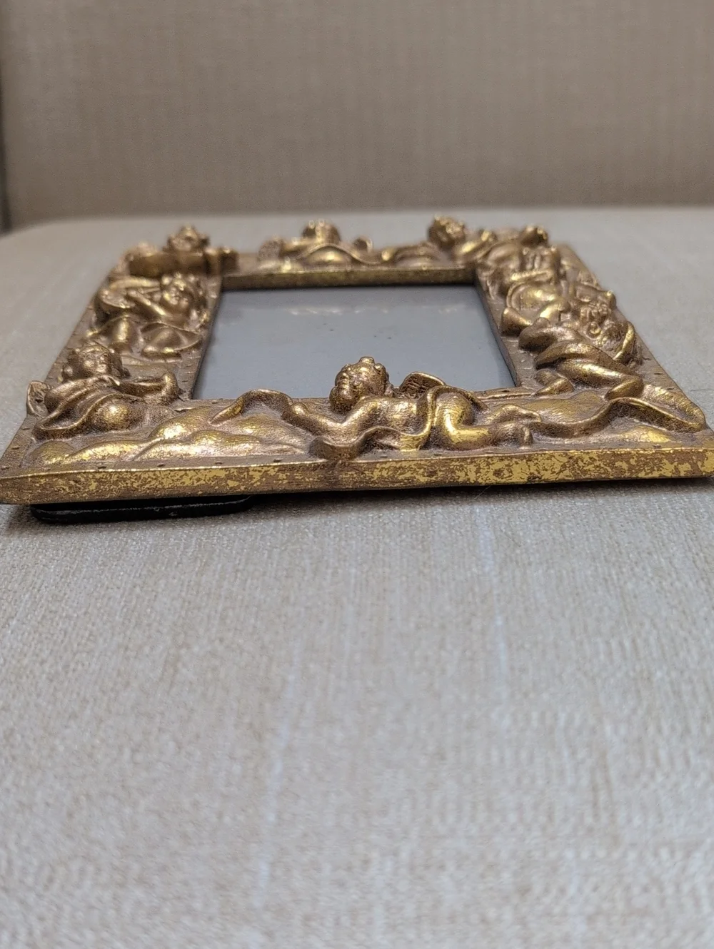 Ornate Gold Cherub Picture Frame - Decorative Home Accent 3.5 x 5 Photo Opening